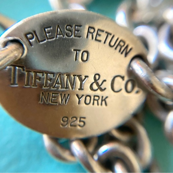 Tiffany&Co Oval Tag Necklace - Picture 2 of 9